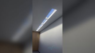 Verwandeln Sie Ihr Büro mit einem intelligenten künstlichen Oberlicht | Beleuchtung mit zirkadianem Rhythmus