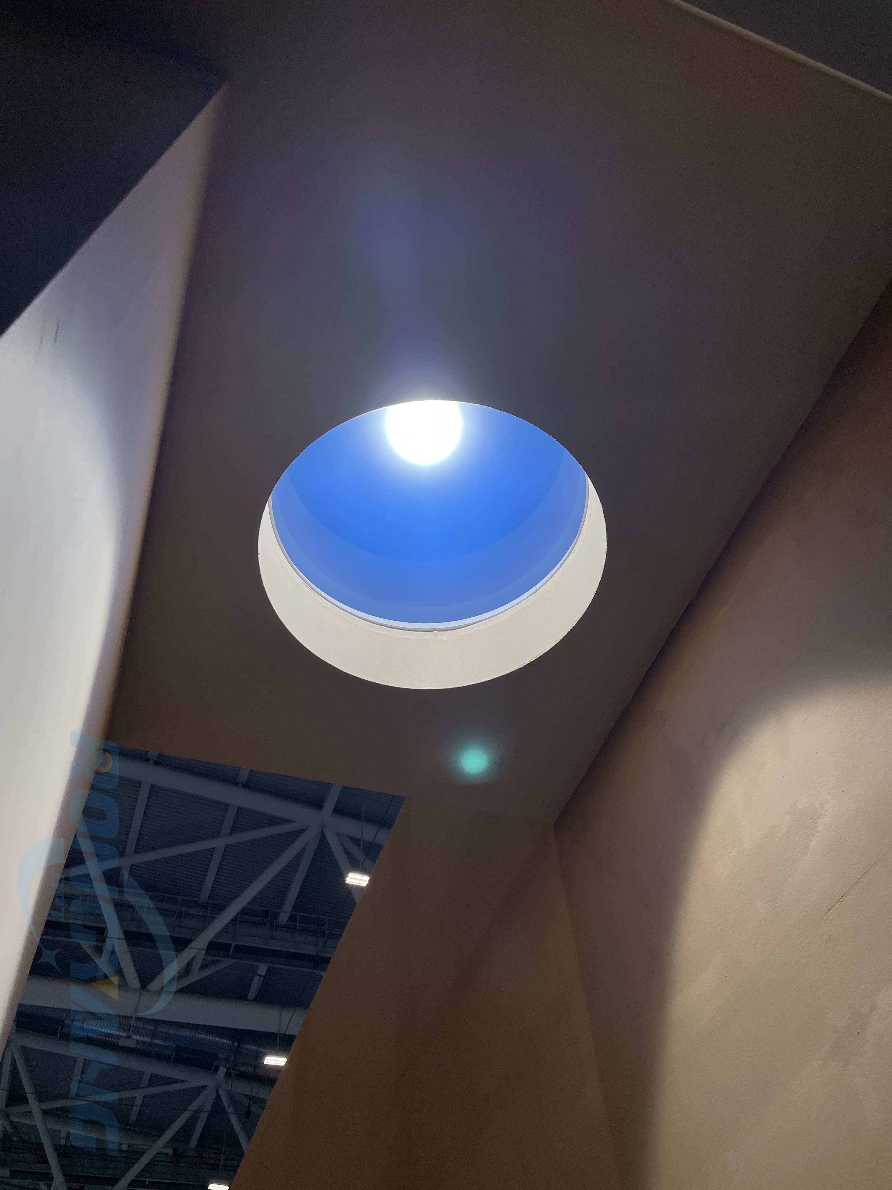 Jüngste Firmenblogs über Key Factors to Consider Before Choosing an Artificial Skylight