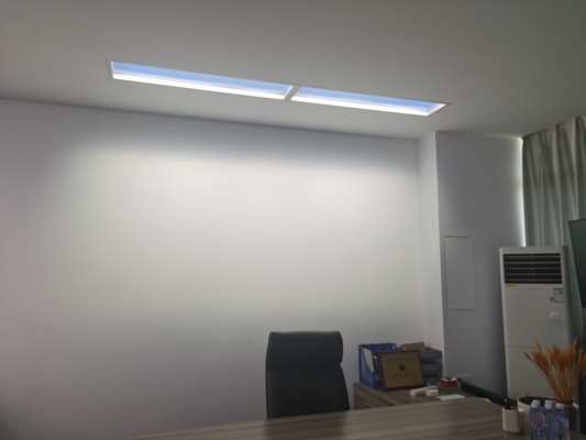 Moderne und schlanke, kommerzielle Led-Künstliche Oberlichter aus Aluminiumlegierung mit hellen Farbtemperaturen 2100K-7500K
