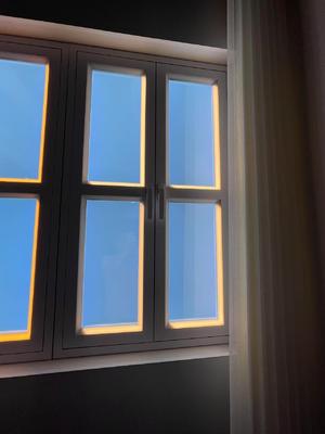 Falsche Fensterleuchte mit Tageslichtsimulation Einstellbarer Helligkeit und CRI > 95 für Innenräume