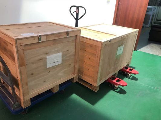 Aluminium-LED-Scheinwerfer mit 240 W. Stromverbrauch 90° Lichtrichtung Weißlicht Farbe