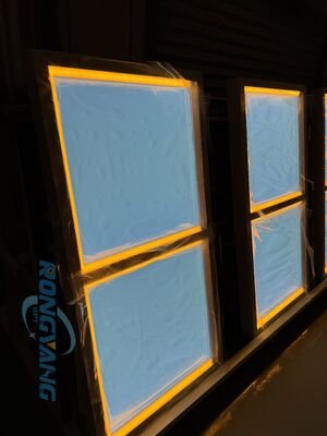 Circadian Lighting Fake-Oberlichtpaneel mit einstellbarer Helligkeit und Farbe RA >95 CRI und 50.000 Stunden Lebensdauer für Büro- und Gewerberäume